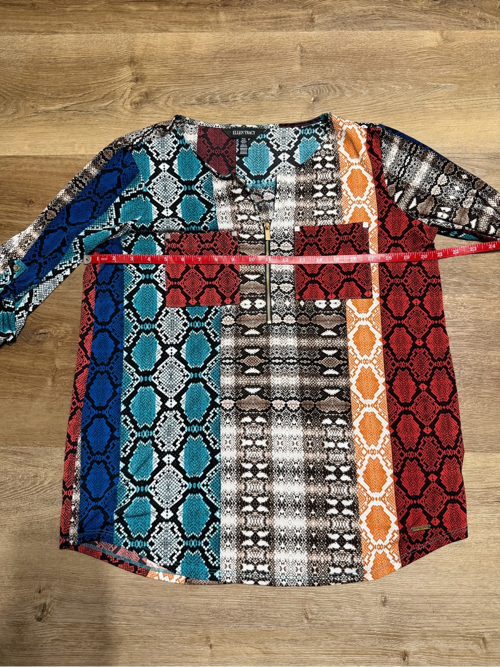 Multi-Color Snake Print Zip-Front Tunic Top - Picture 4 of 6